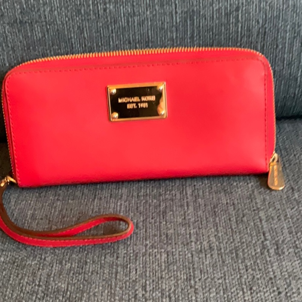 Michael Kors leather wristlet